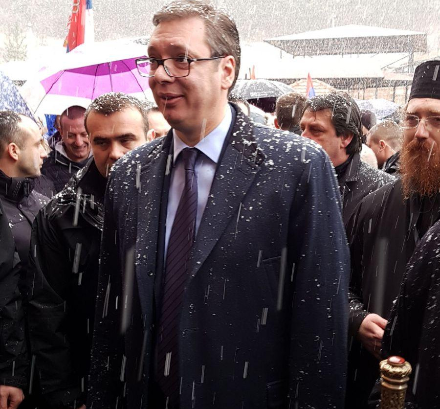 UHAPŠENI NAORUŽANI ALBANCI u selu koje treba da poseti Vučić!